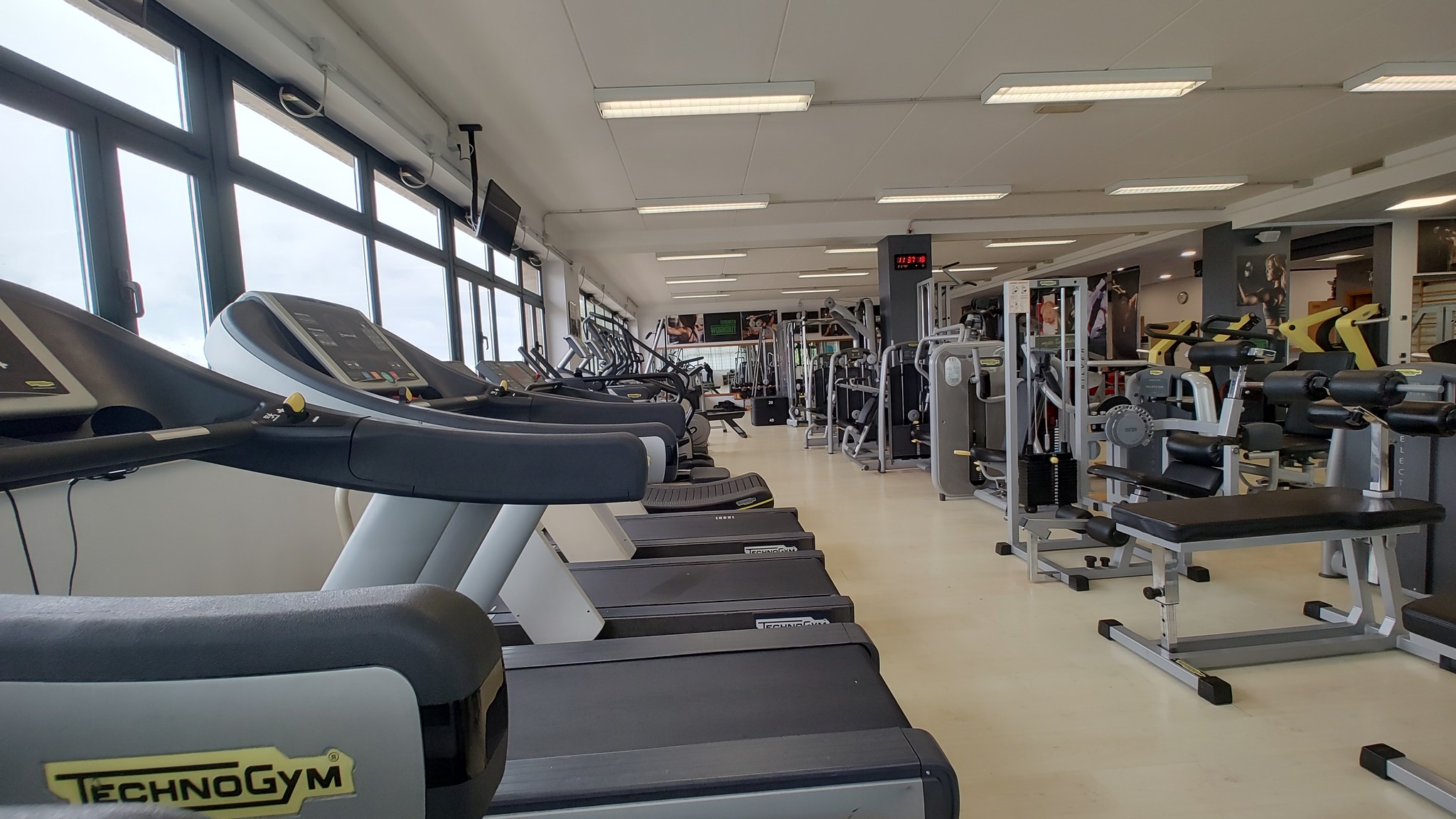 sala_pesi_014